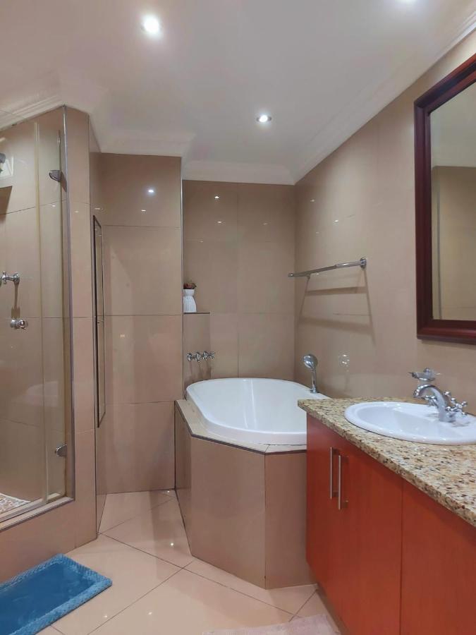 شقة Ocean Sunrise At The Sails - Durban Point Waterfront المظهر الخارجي الصورة