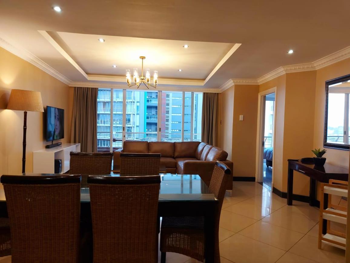 شقة Ocean Sunrise At The Sails - Durban Point Waterfront المظهر الخارجي الصورة