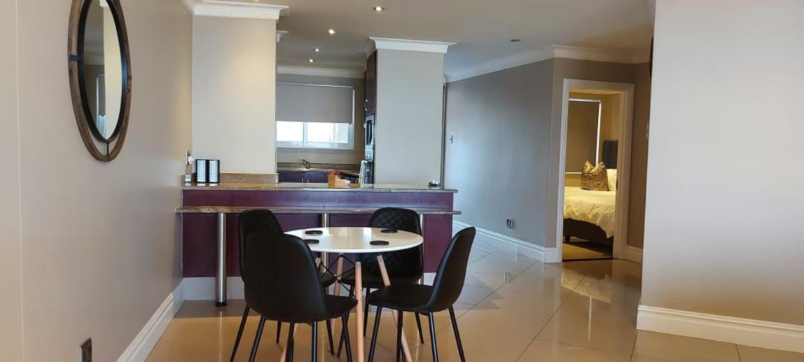 شقة Ocean Sunrise At The Sails - Durban Point Waterfront المظهر الخارجي الصورة